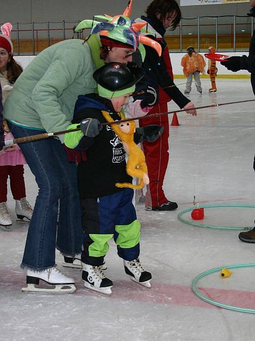 Maškarní karneval na ledě DDMRakovník