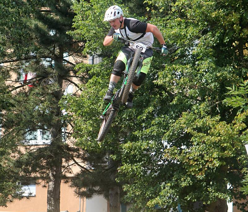 Druhé kolo závodu Downtown v rámci Rakovnického cyklování.