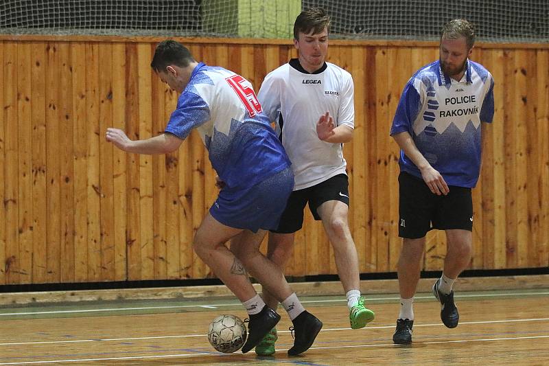 Dvaadvacátý ročník Viola Cupu ovládl Redoby team. O jeho vítězství rozhodly až penalty.