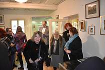 V rakovnické roubence byla slavnostně zahájena výstava Petra Melana.