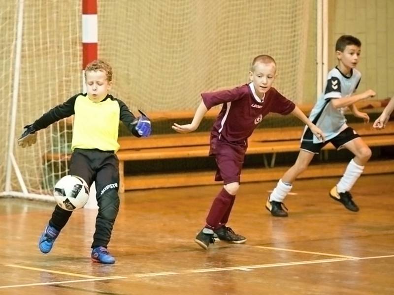 Mládežnický turnaj v sálové kopané - KIK Cup ovládli mladíci ze SKP Rakovník.