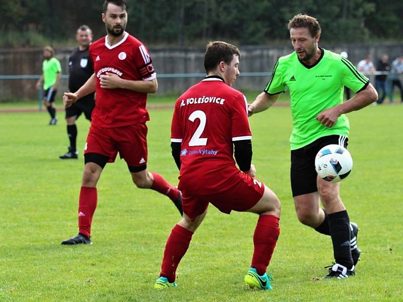 Ve šlágru 5. kola okresního přeboru zvítězily Kolešovice na Olympii po penaltách. V základní hrací době skončil duel 0:0.