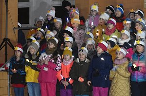 Kouzelné vánočení u 3. základní školy v Rakovníku.
