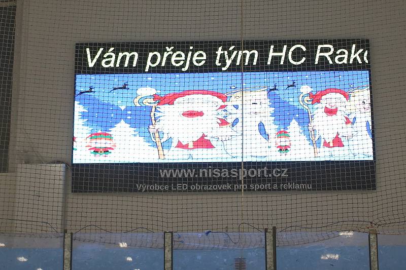 Mikulášská nadílka na zimním stadionu v Rakovníku.