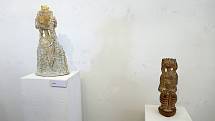 Slavnostní zahájení výstavy Keramika autora Miroslava Olivy ve výstavních síních Rabasovy galerie.