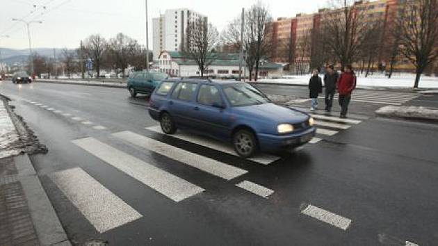 Nasvícené přechody pro chodce zajistí vyšší bezpečnost i v Rakovníku