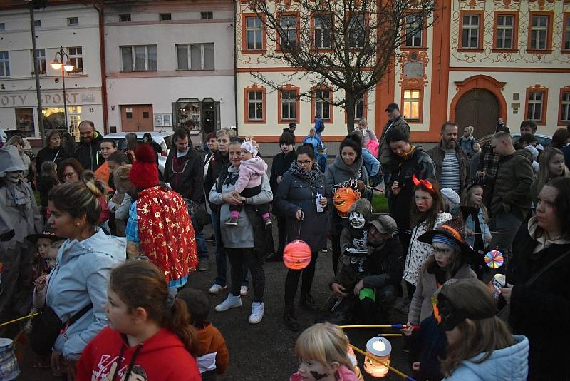 Halloweenský průvod v Rakovníku.