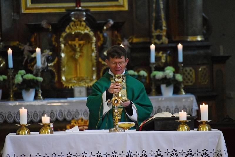 Noc kostelů v novostrašeckém kostele Narození Panny Marie.