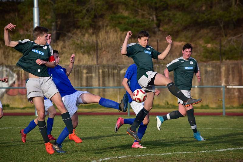 Starší dorostenci SK Rakovník remizovali s Hořovickem 0:0, když penaltový rozstřel ovládli hosté. Mladší dorost rakovnického SK prohrál s Hořovickem 1:3.