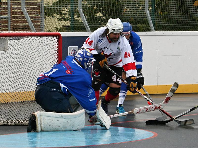 Hokejbalisté HBC Rakovník v druhém kole extraligy podlehli Pardubicím 3:5.