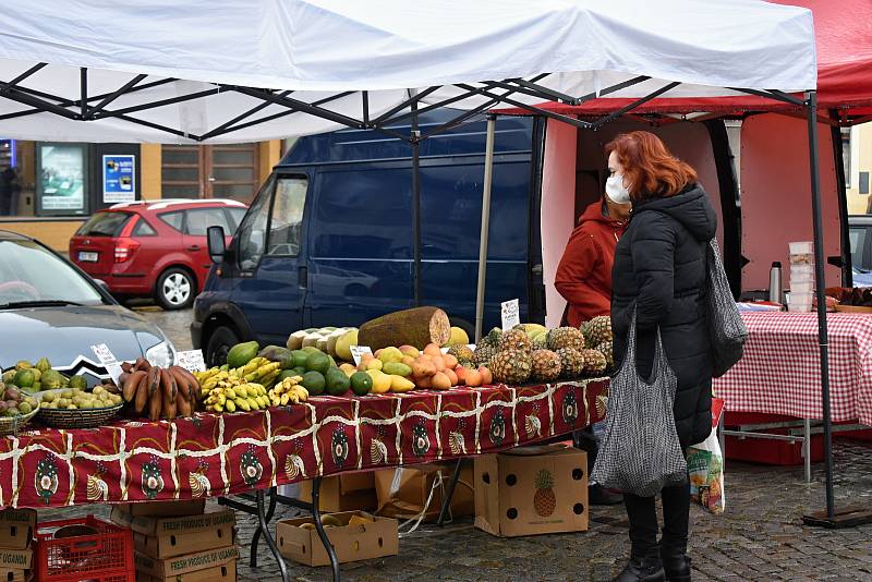 Africké trhy na rakovnickém náměstí.