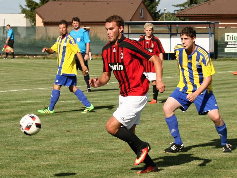 Fotbalisté Mšece prohráli v prvním přípravném duelu se Lhotou 0:2.