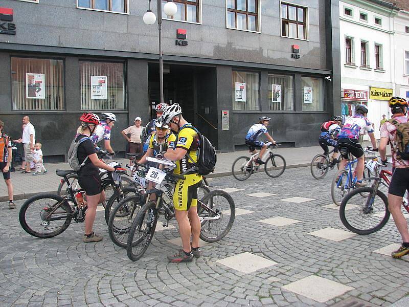 Zahájení cyklování a příprava na noční orientační závod