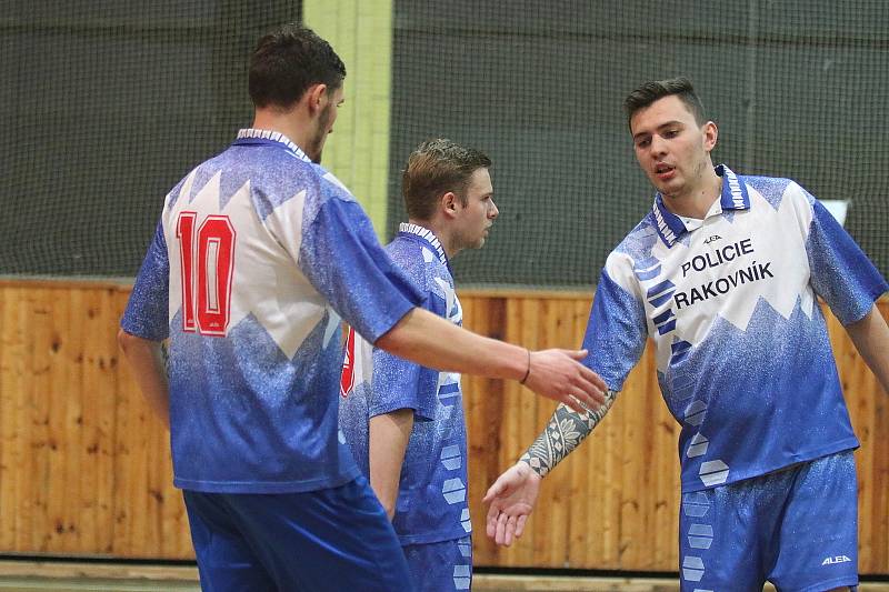 Dvaadvacátý ročník Viola Cupu ovládl Redoby team. O jeho vítězství rozhodly až penalty.