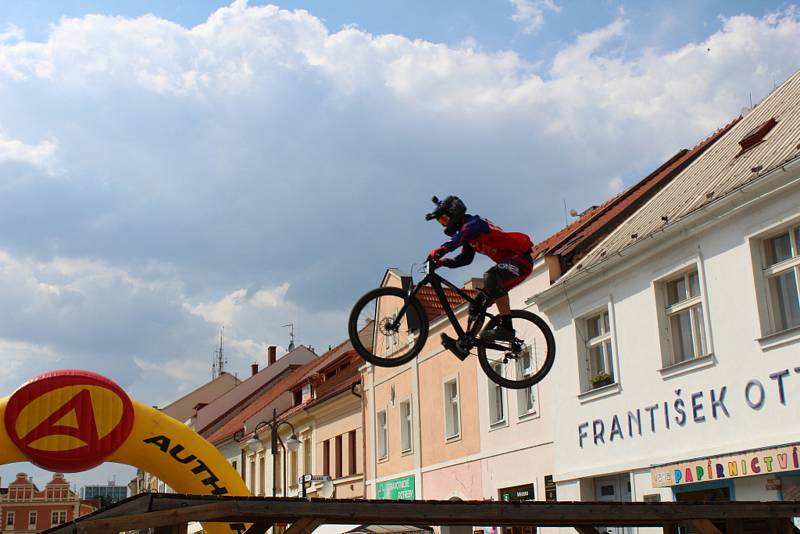 Sobotní program nabídl například downhillový závod.