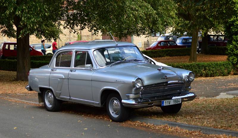 Na start se postavilo 87 automobilů, z toho jich bylo 11 závodních, a 26 motocyklů.