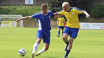 SK Rakovník (ve žlutém) v první přípravě přehrál doma SK Kladno 2:0.