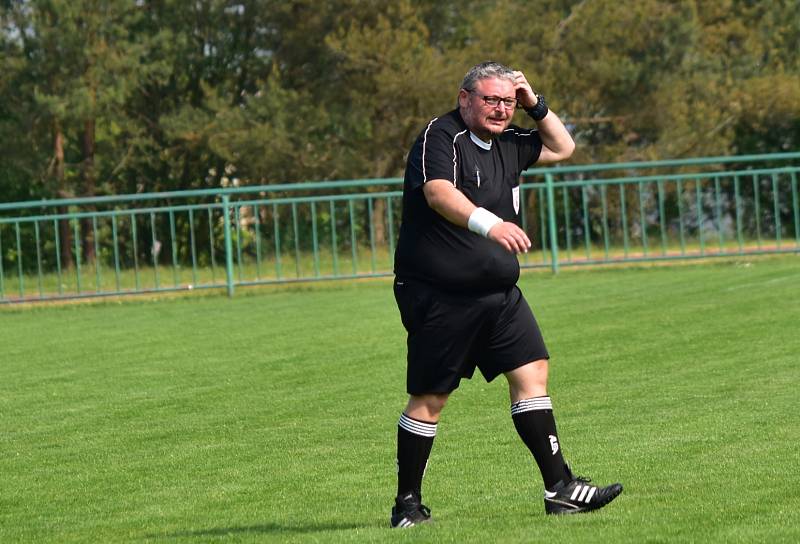 Rakovnická Olympie prohrála ve 21. kole okresního přeboru s Hředlemi 0:3.