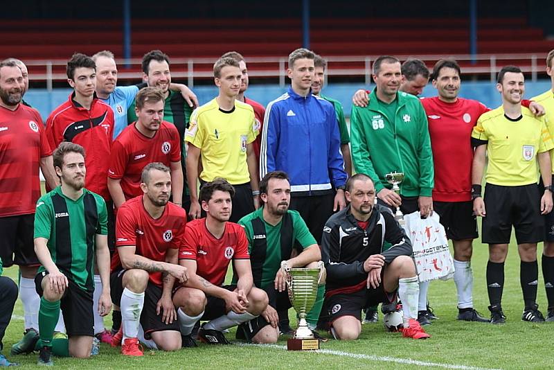 Z fotbalového utkání finále okresního poháru Lužná - Lubná (1:3)