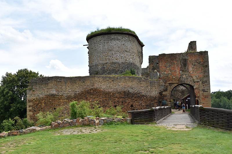 Hrad Krakovec je v létě v obležení turistů. Návštěvnost je srovnatelná s tou loňskou, kdy byla rekordní.