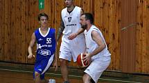 Basketbalisté TJ TZ Rakovník zdolali ve 3. kole krajského přeboru béčko Berouna 60:42.