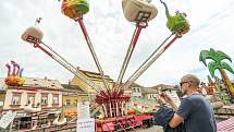 Husovo náměstí zaplnily atrakce. První zářijový týden totiž v Rakovníku totiž patří tradičnímu posvícení.