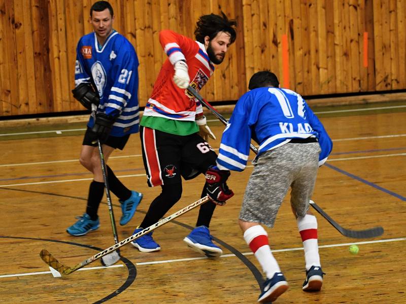 Multi charitativní akce Retro hokejbal pomáhá se v rakovnické sportovní hala uskutečnila již počtvrté.