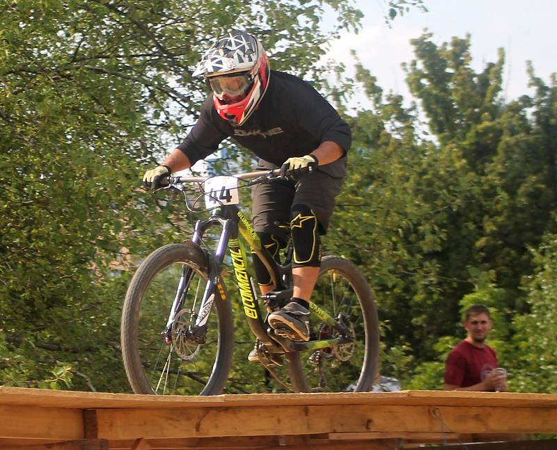 Druhé kolo závodu Downtown v rámci Rakovnického cyklování.