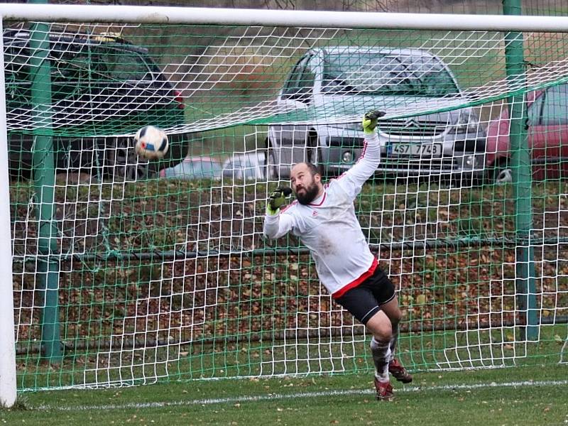 Fotbalisté Hředel ve 12. kole okresního přeboru porazili Olešnou 4:1.