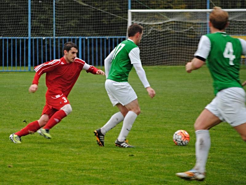 Nové Strašecí porazilo Jíloviště vysoko 5:2 (3:1), KP 2016 - podzim