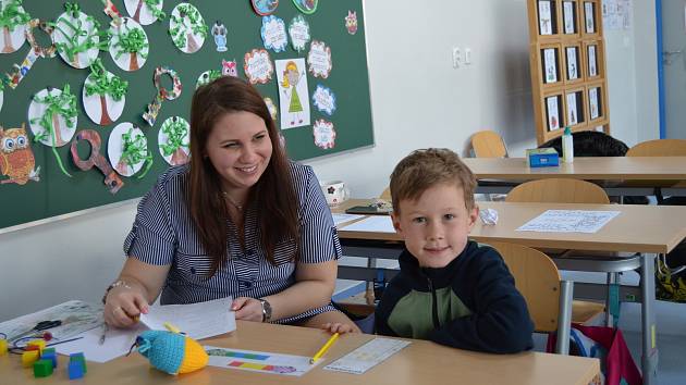 Zápis do prvních tříd v novostrašecké Komenského základní škole.