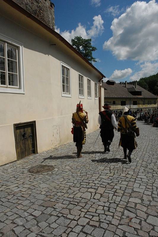 Obsazení Křivoklátu švédským historickým vojskem se nakonec obešlo bez boje.