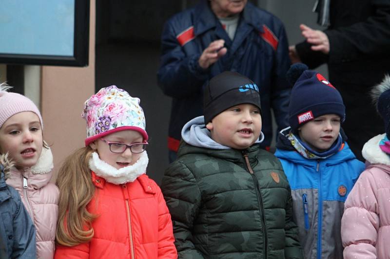 Vyhlášení pátého ročníku soutěže O nejkrásněji nazdobený vánoční stromeček.