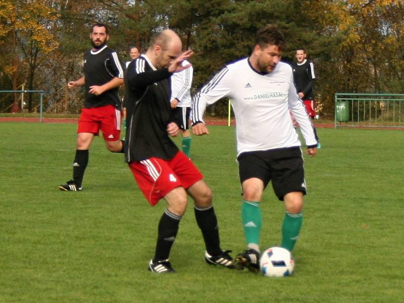 Fotbalisté Olympie v 9. kole okresního přeboru prohráli s Jesenicí 0:2.