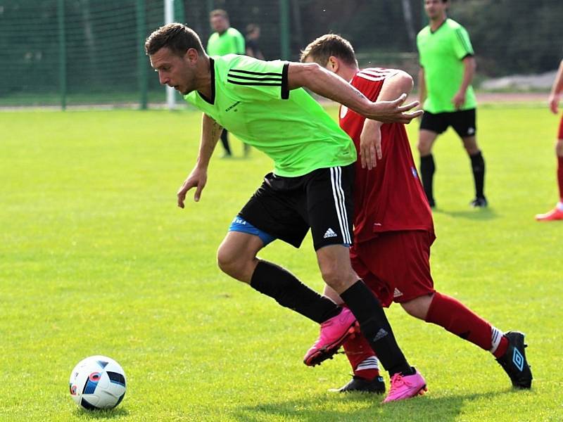 Ve šlágru 5. kola okresního přeboru zvítězily Kolešovice na Olympii po penaltách. V základní hrací době skončil duel 0:0.