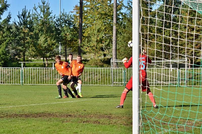 Z fotbalového utkání I.B třídy Tatran Rakovník B - Slaná B (3:1)