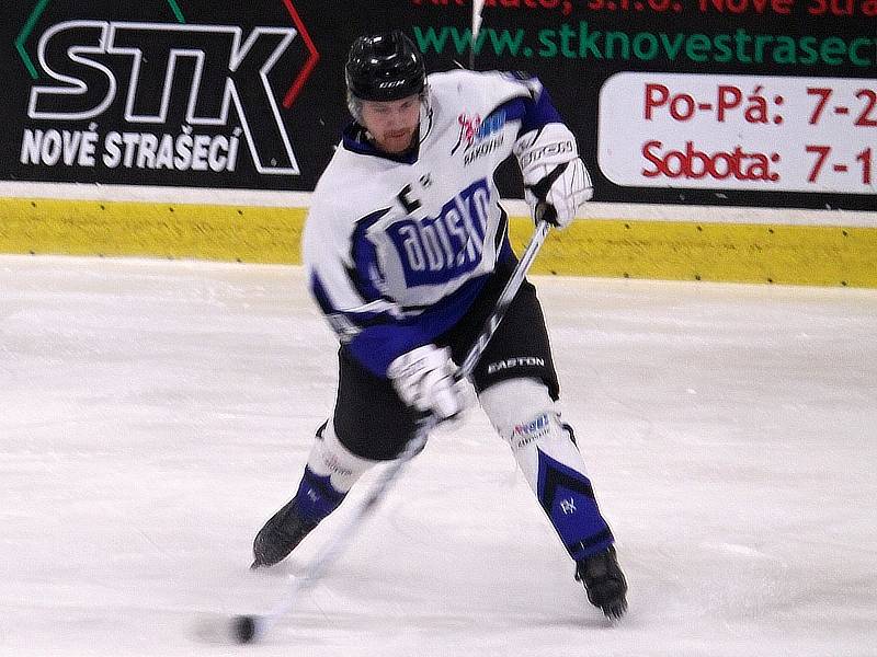 Rezerva rakovnického HC zdolala v 10. kole krajské soutěže Žilinu 7:5.