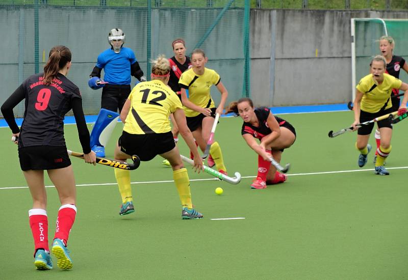 Rakovnické pozemní hokejistky zničily hradeckou Slavii v semifinále play off 10:1.