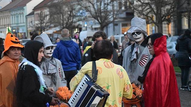 Fotogalerie: Halloweenský průvod v Rakovníku - Rakovnický deník