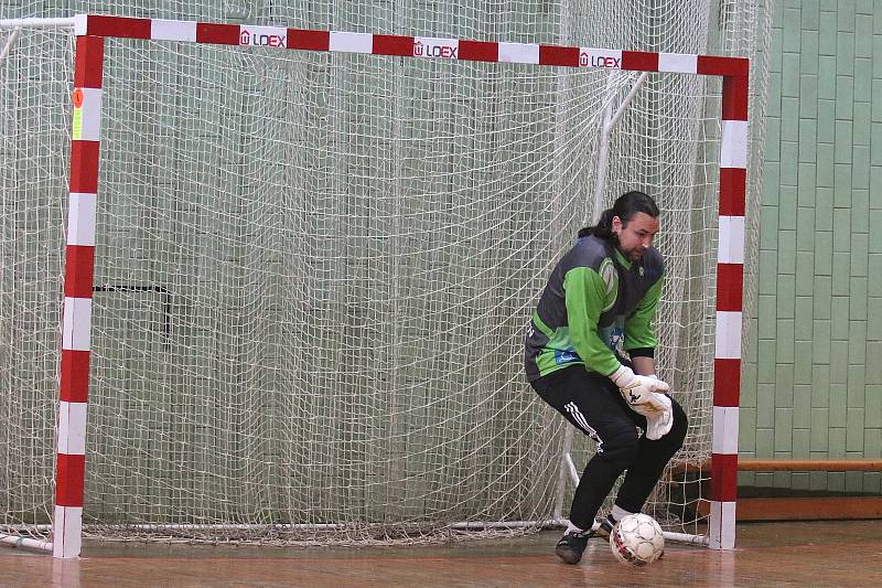 Dvaadvacátý ročník Viola Cupu ovládl Redoby team. O jeho vítězství rozhodly až penalty.