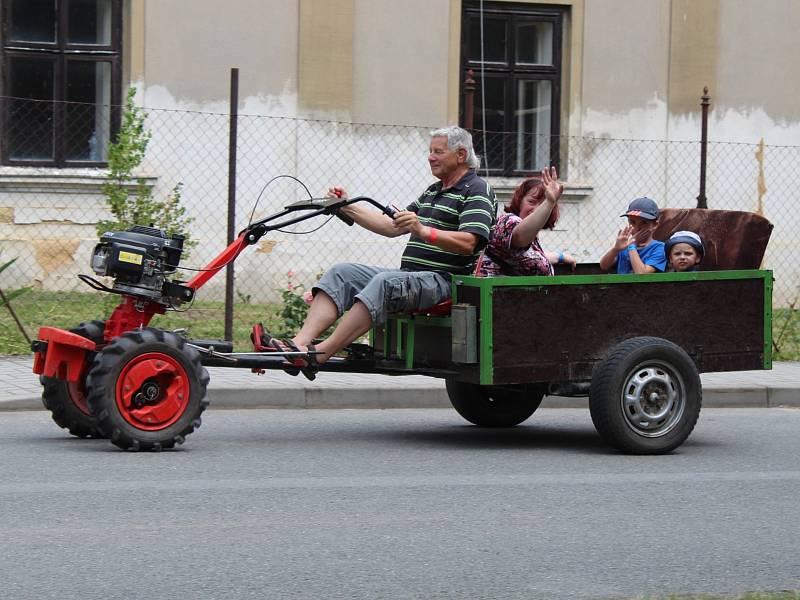 Na Hředelské traktoriádě návštěvníci obdivovali hlavně zetory