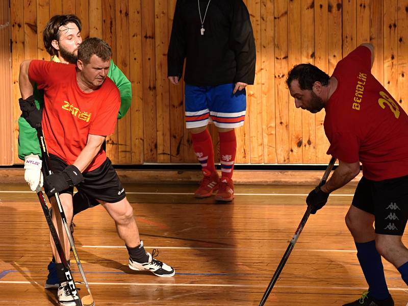 Multi charitativní akce Retro hokejbal pomáhá se v rakovnické sportovní hala uskutečnila již počtvrté.