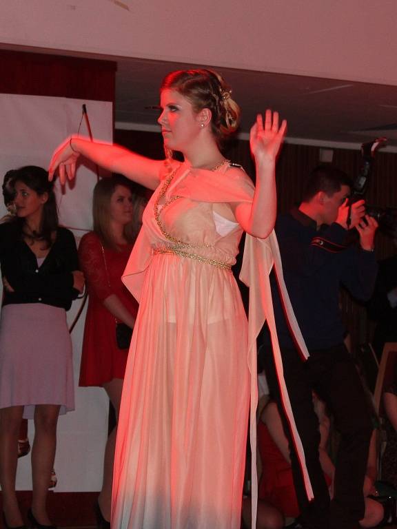 Maturitní ples oktávy rakovnického gymnázia