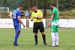 Na úvod divize fotbalisté SK Slaný (v modrém) vyhráli na hřišti Tatranu Rakovník 2:1 po penaltové rozstřelu.