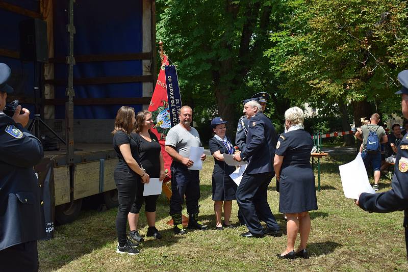 Oslavy výročí 170 let od zakoupení hasičské stříkačky a 140 let od založení Sboru dobrovolných hasičů Kněževes.