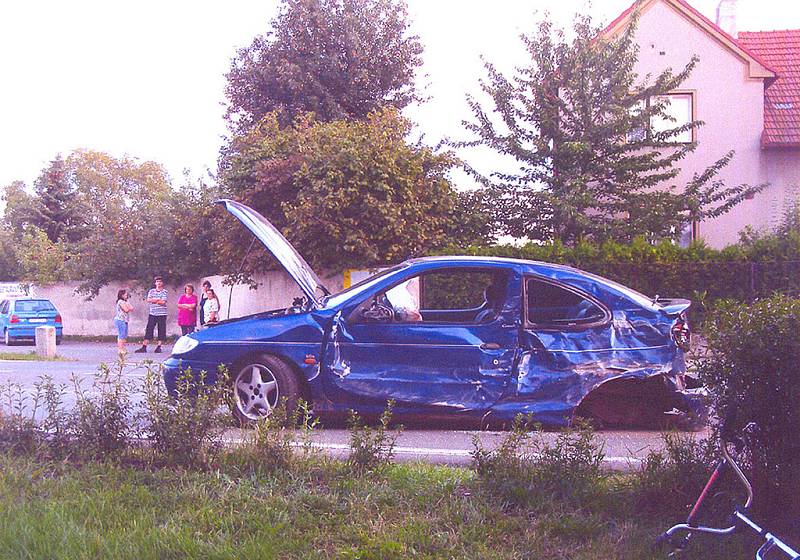 Fotografii z dopravní nehody, která se stala v Řevničově.
