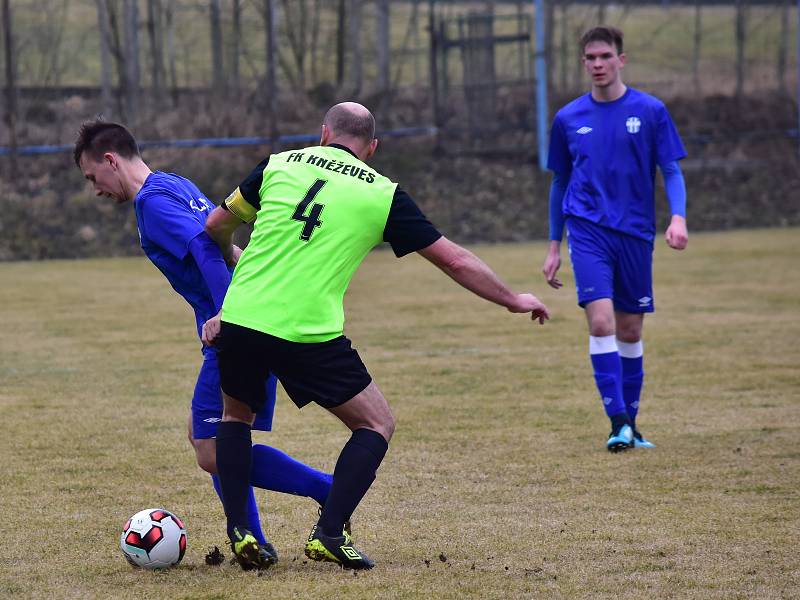 Fotbalisté Lánů smetli v prvním jarním kole okresního přeboru Kněževes 5:1.