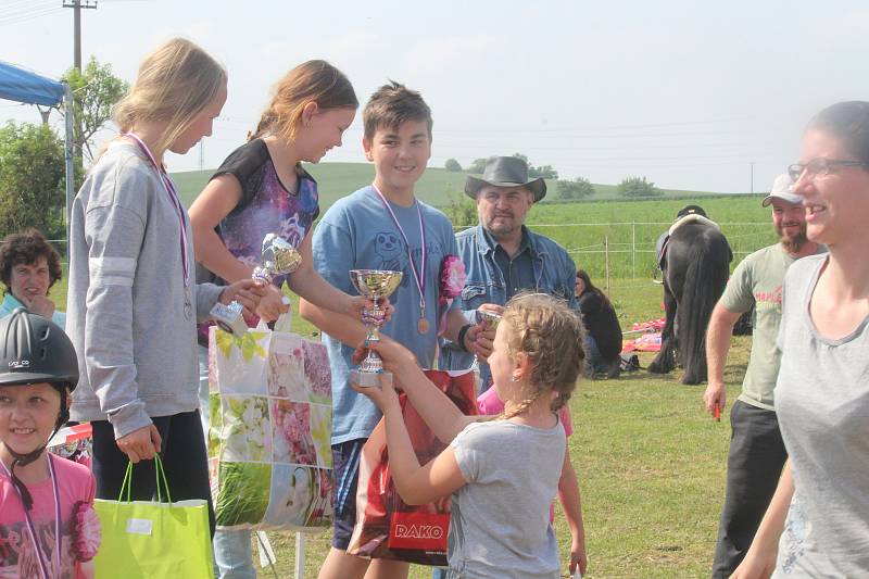 Sobotní odpoledne na ranči U Bentleyho patřilo hlavně dětem.