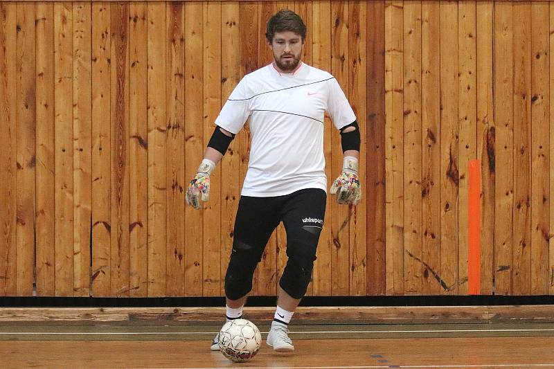 Dvaadvacátý ročník Viola Cupu ovládl Redoby team. O jeho vítězství rozhodly až penalty.