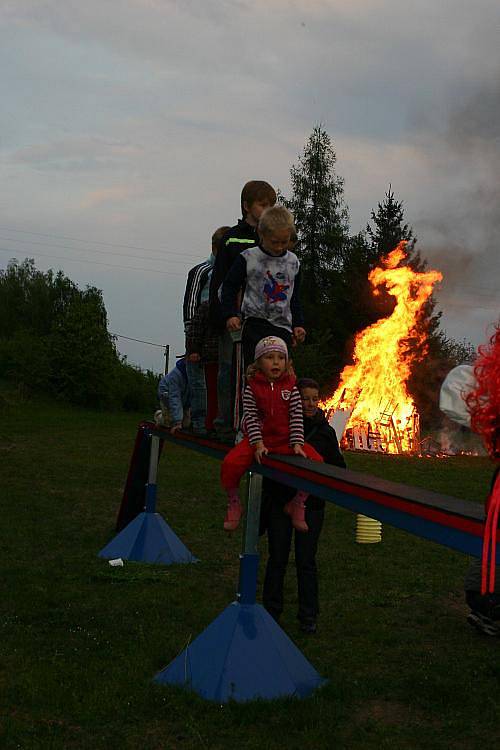 Pálení čarodějnic v Rynholci 2011